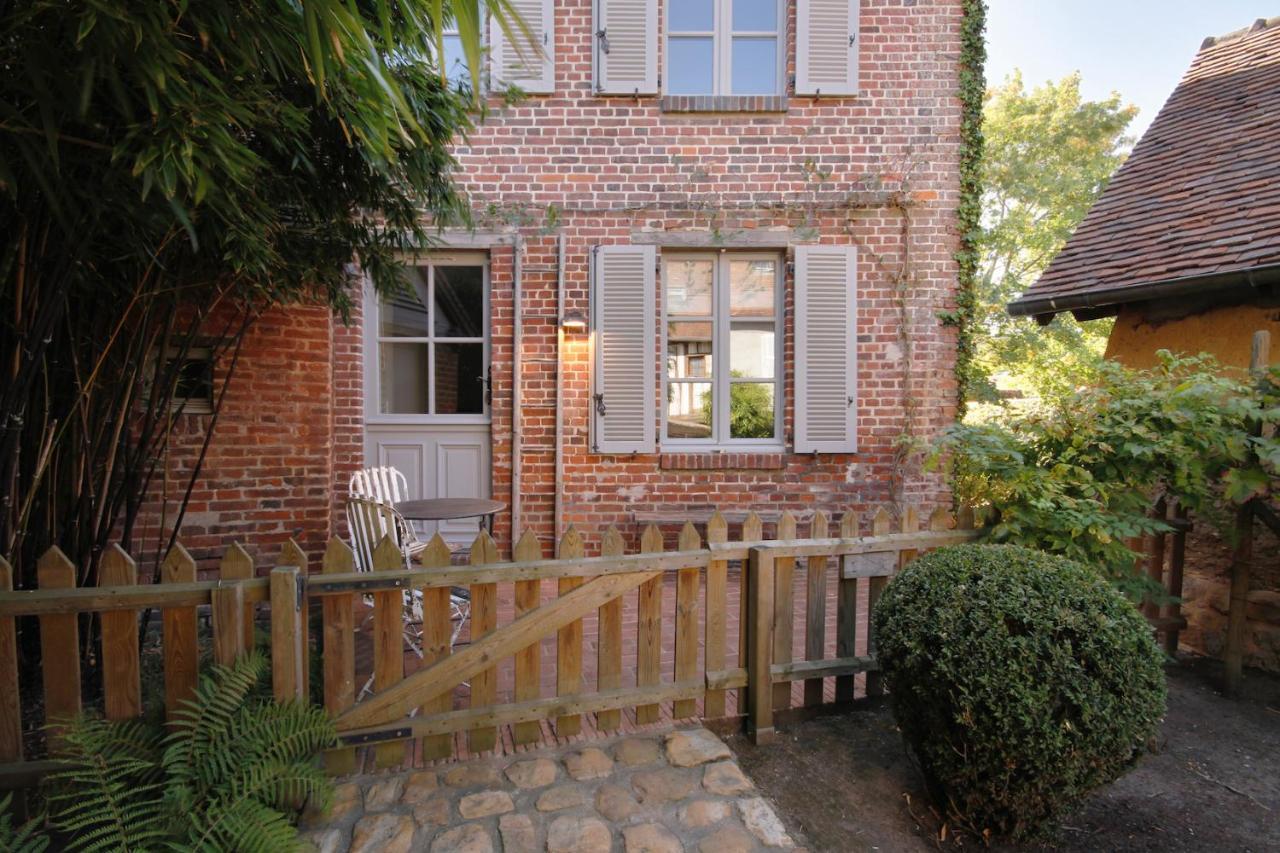 Le Jardin Découverte Conches-en-Ouche Exterior foto