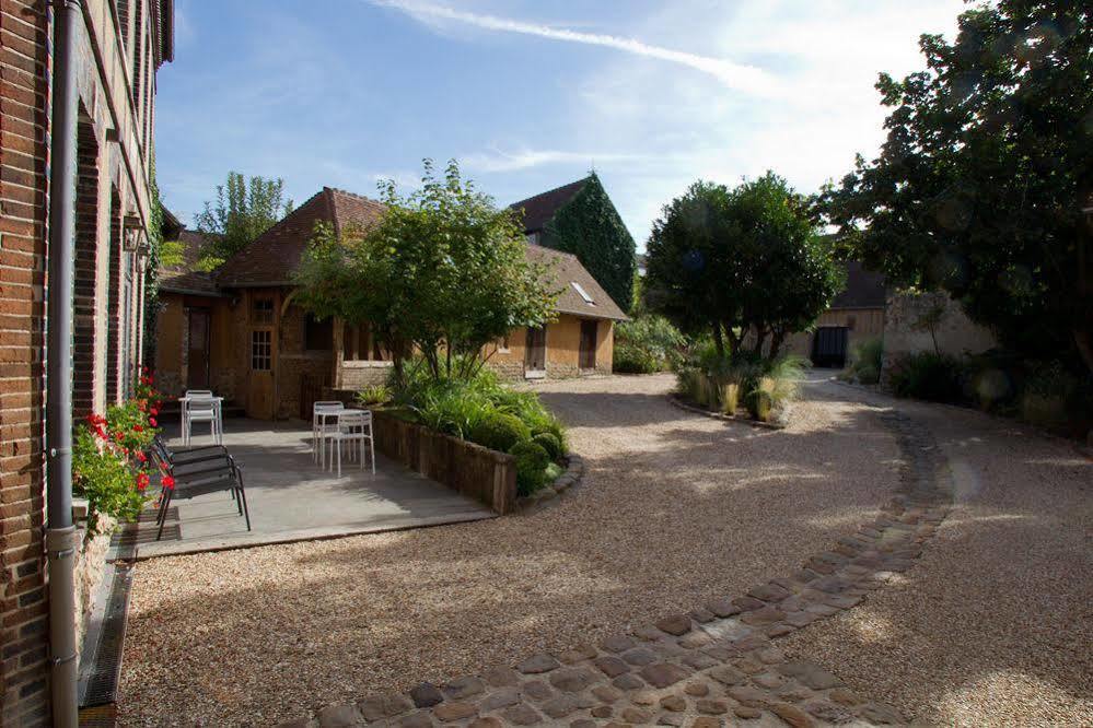 Le Jardin Découverte Conches-en-Ouche Exterior foto